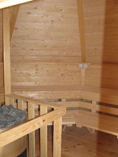 wnętrze sauny ogrodowej 17m